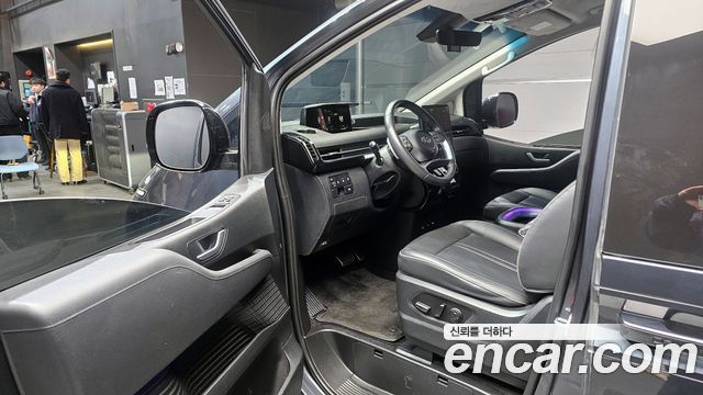 Hyundai Staria Lounge 9-Seater Prestige 2023 — фото 10