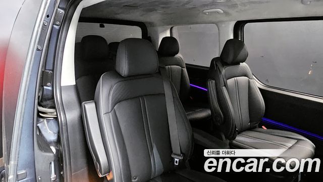 Hyundai Staria Lounge 9-Seater Prestige 2023 — фото 12