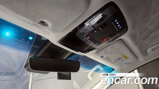 Hyundai Staria Lounge 9-Seater Prestige 2023 — фото 17