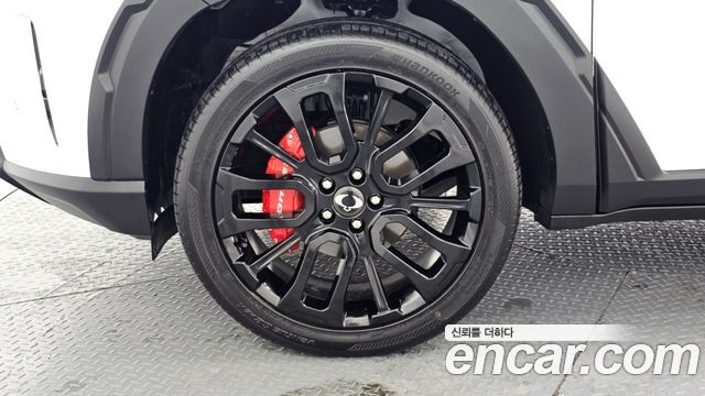 KG Mobility (SsangYong) Torres Gasoline 1.5 2WD Black Edition 2024 — фото 5