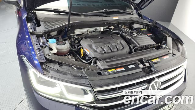 Volkswagen Tiguan Allspace 2.0 TSI Prestige 2023 — фото 6