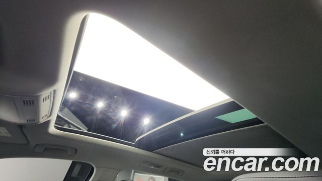 Volkswagen Tiguan Allspace 2.0 TSI Prestige 2023 — фото 22