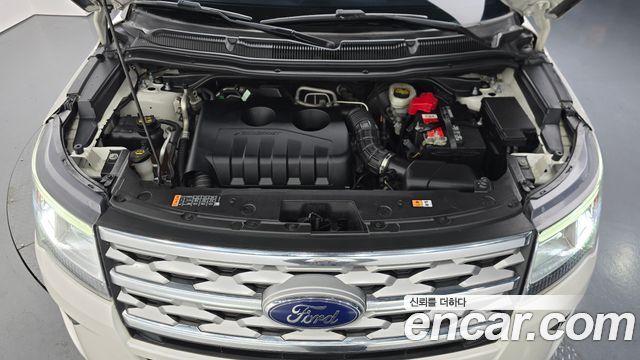 Ford Explorer 2.3 Limited 4WD 5th 2018 — фото 6