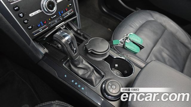 Ford Explorer 2.3 Limited 4WD 5th 2018 — фото 9