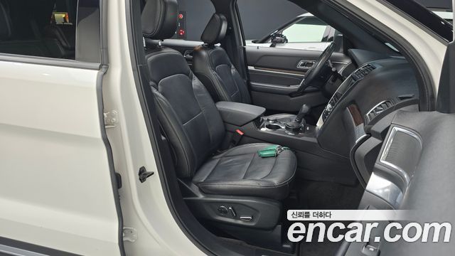 Ford Explorer 2.3 Limited 4WD 5th 2018 — фото 10