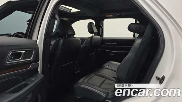 Ford Explorer 2.3 Limited 4WD 5th 2018 — фото 12