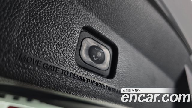 Ford Explorer 2.3 Limited 4WD 5th 2018 — фото 20