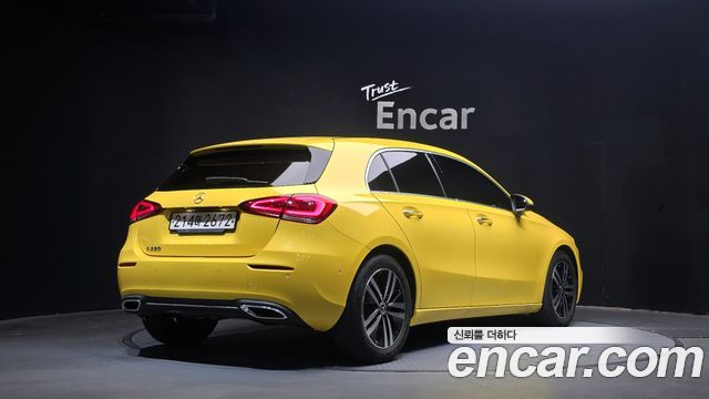 Mercedes-Benz A-Class (W177) A220 Hatchback 2022 — фото 2