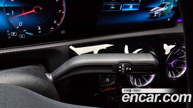 Mercedes-Benz A-Class (W177) A220 Hatchback 2022 — фото 9