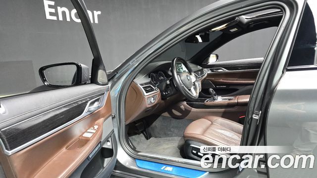 BMW 7 Series (G11) 740d xDrive M Sport 2017 — фото 10