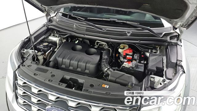 Ford Explorer 2.3 Limited 4WD 5th 2016 — фото 6