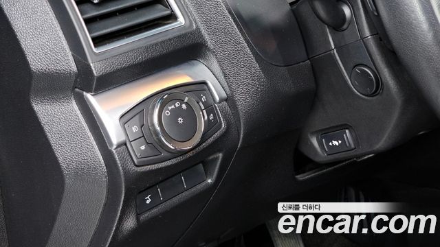Ford Explorer 2.3 Limited 4WD 5th 2016 — фото 14