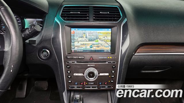 Ford Explorer 2.3 Limited 4WD 5th 2016 — фото 15