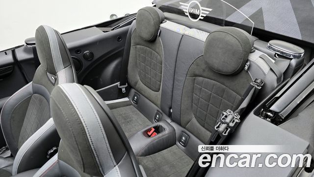 MINI Cooper S Convertible JCW 3rd 2024 — фото 12