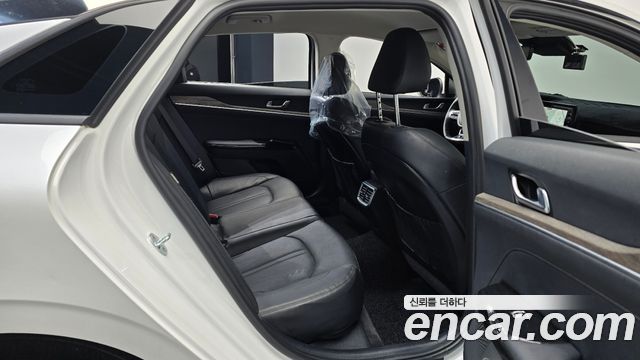 Kia K5 (III) 1.6 Turbo Noblesse 2022 — фото 16