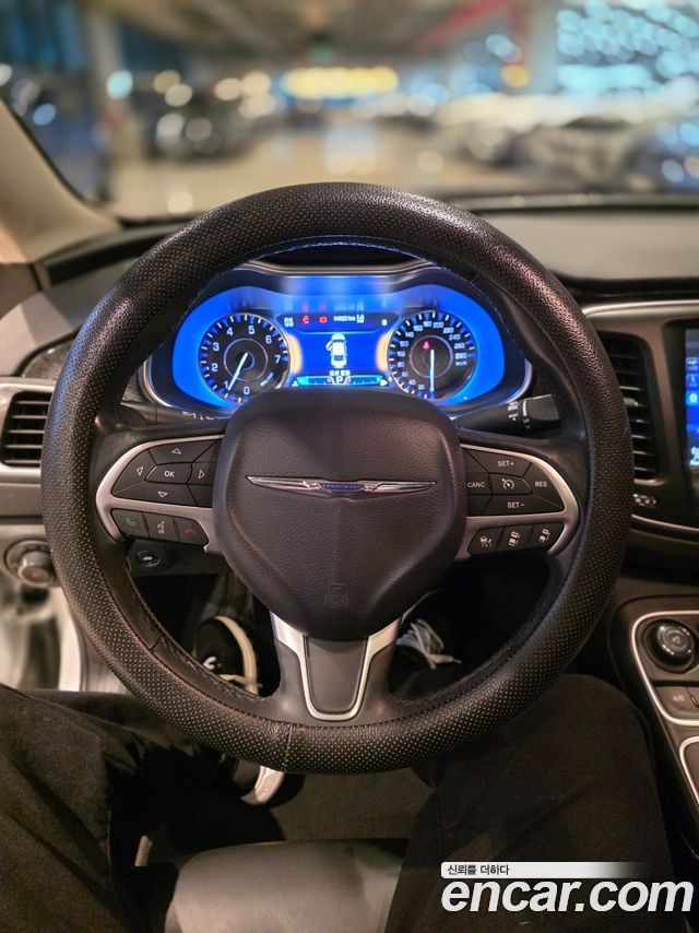 Chrysler 200 (II) 2.4 C 2015 — фото 15
