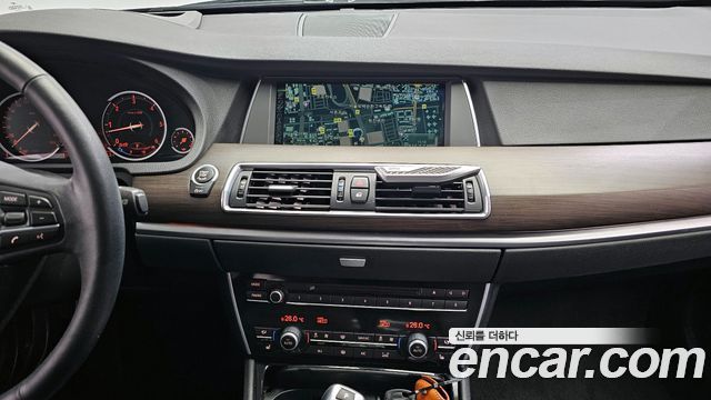 BMW 5 Series GT (F07) GT 30d xDrive 2013 — фото 18