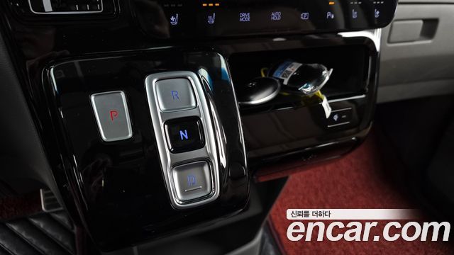 Hyundai Staria 4WD Lounge 9-Seater Inspiration 2023 — фото 9