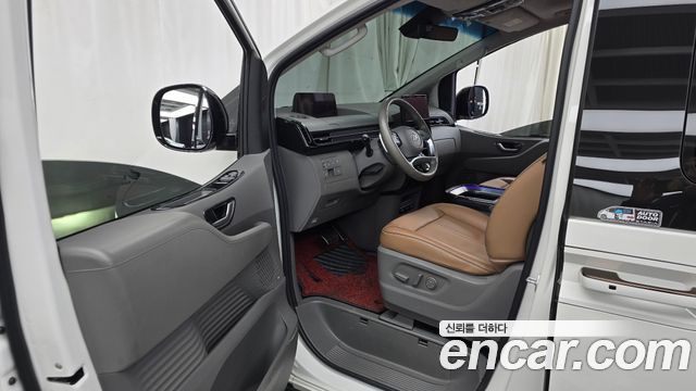 Hyundai Staria 4WD Lounge 9-Seater Inspiration 2023 — фото 10