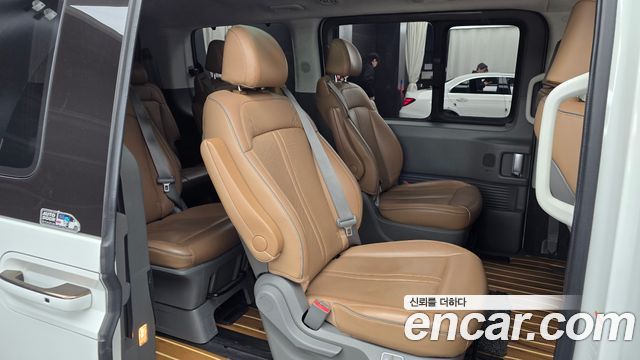 Hyundai Staria 4WD Lounge 9-Seater Inspiration 2023 — фото 12