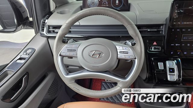 Hyundai Staria 4WD Lounge 9-Seater Inspiration 2023 — фото 13