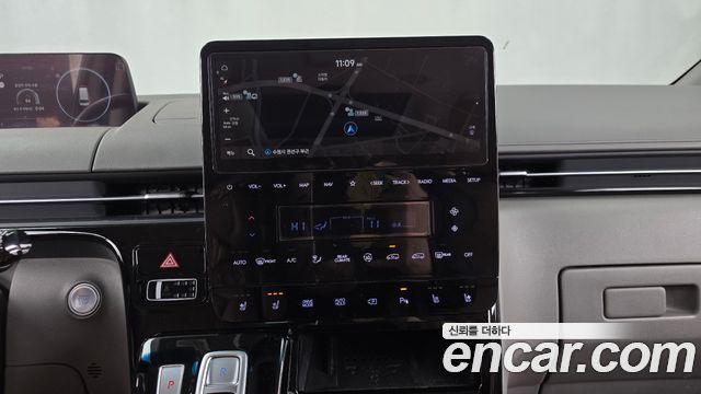 Hyundai Staria 4WD Lounge 9-Seater Inspiration 2023 — фото 14