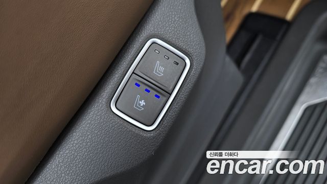 Hyundai Staria 4WD Lounge 9-Seater Inspiration 2023 — фото 19