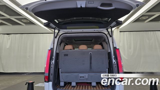 Hyundai Staria 4WD Lounge 9-Seater Inspiration 2023 — фото 20