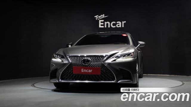 Lexus LS500 (V) 3.5 Luxury AWD 2018 — фото 3