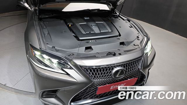 Lexus LS500 (V) 3.5 Luxury AWD 2018 — фото 6