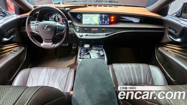 Lexus LS500 (V) 3.5 Luxury AWD 2018 — фото 7