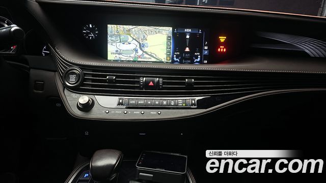 Lexus LS500 (V) 3.5 Luxury AWD 2018 — фото 15