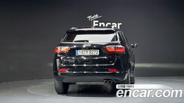 Jeep Compass (II) S 2.4 AWD 2022 — фото 4