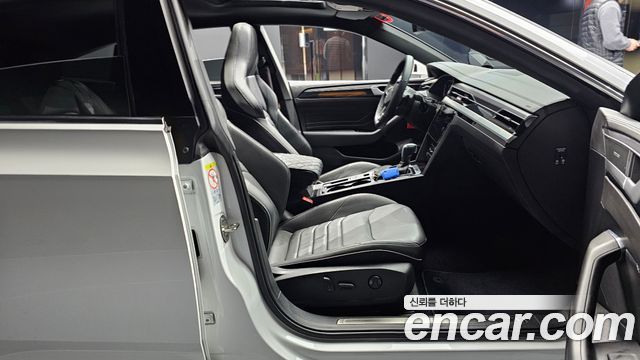 Volkswagen Arteon 2.0 TDI R-LIINE 4Motion 2022 — фото 10