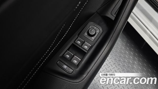 Volkswagen Arteon 2.0 TDI R-LIINE 4Motion 2022 — фото 16