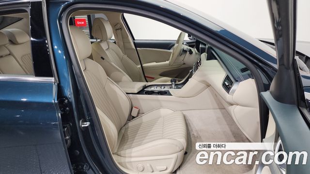 Genesis G70 Gasoline 2.5T 4WD 2024 — фото 11