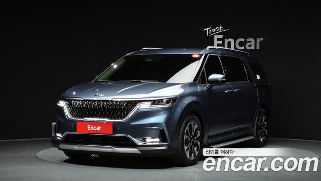 Kia Carnival (IV) Gasoline 7-Seater Signature