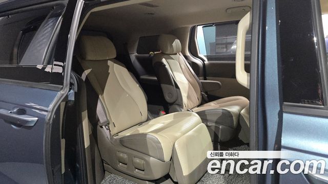 Kia Carnival (IV) Gasoline 7-Seater Signature 2021 — фото 12