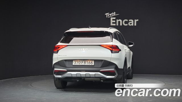 Kia Sportage (V) Diesel 2.0 2WD Prestige 2022 — фото 4