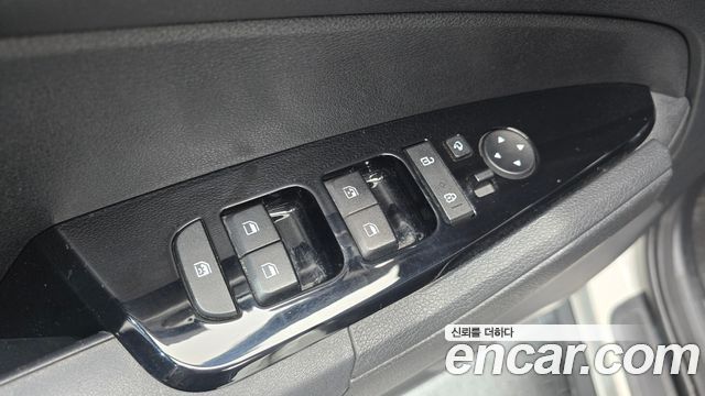 Kia Sportage (V) Diesel 2.0 2WD Prestige 2022 — фото 14