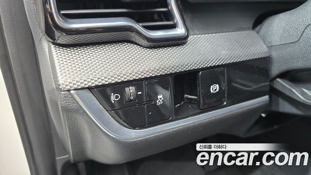 Kia Sportage (V) Diesel 2.0 2WD Prestige 2022 — фото 15