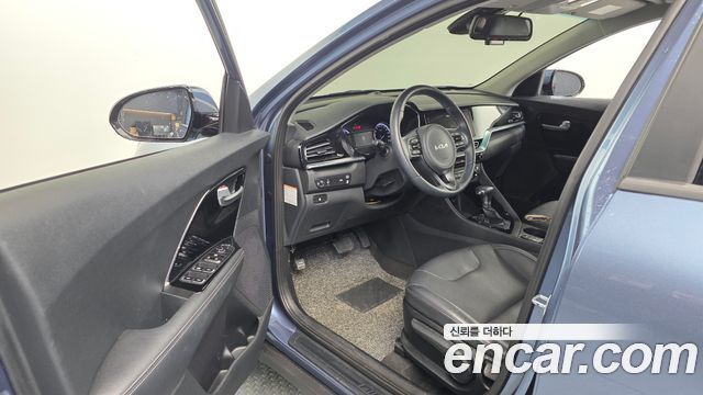 Kia Niro 1.6 HEV Prestige 2022 — фото 10