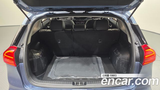 Kia Niro 1.6 HEV Prestige 2022 — фото 20