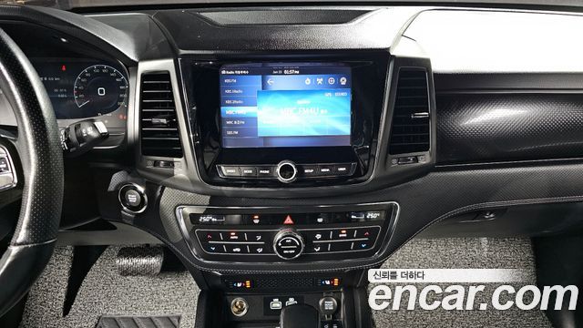 KG Mobility (SsangYong) Rexton Sports Khan Diesel 2.2 4WD Prestige 2022 — фото 16