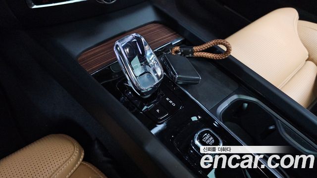 Volvo V60 Cross Country (II) B5 Ultimate AWD 2024 — фото 9