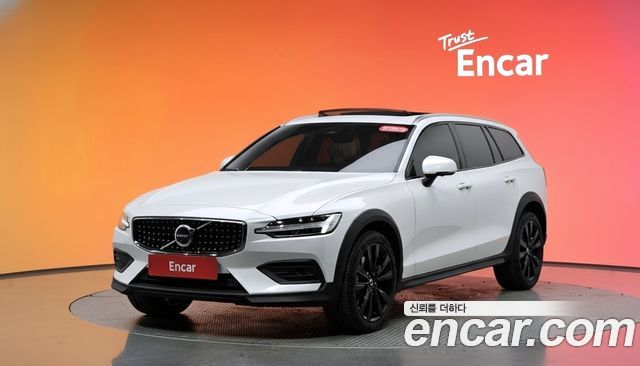 Volvo V60 Cross Country (II) B5 Ultimate AWD