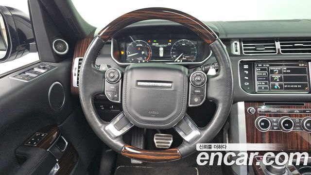 Land Rover Range Rover (IV) 4.4 SDV8 AB DIESEL 2015 — фото 11