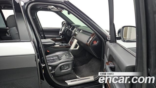 Land Rover Range Rover (IV) 4.4 SDV8 AB DIESEL 2015 — фото 17