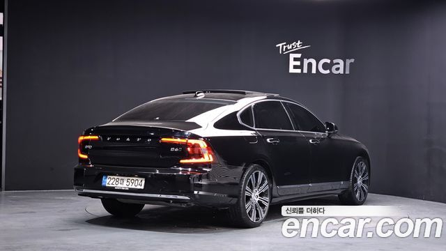 Volvo S90 B6 AWD Ultimate Bright 2023 — фото 2