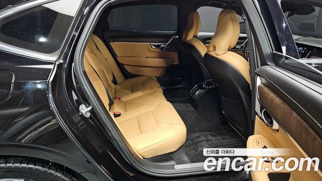 Volvo S90 B6 AWD Ultimate Bright 2023 — фото 12